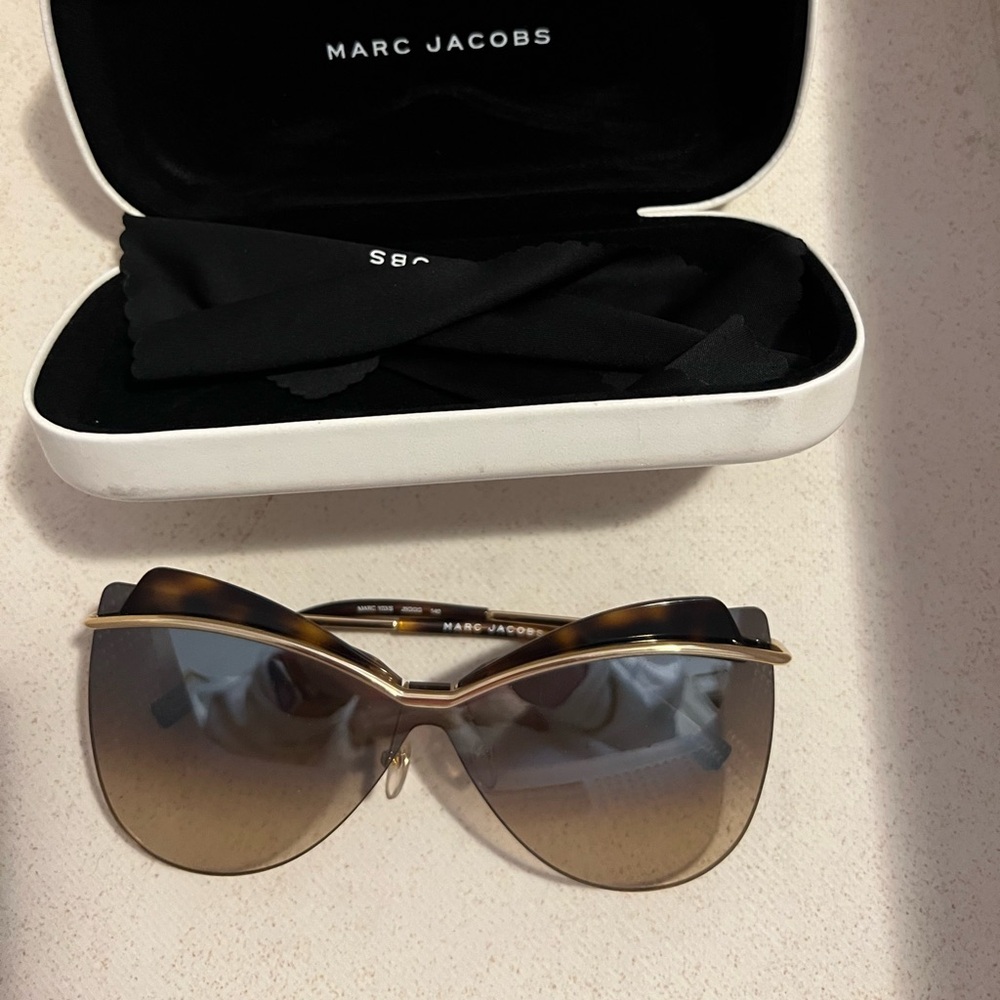 Marc Jacob’s sunglasses